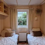 6 Persoons Chalet Op De Veluwe Bij Binnen En Buiten Zwembad