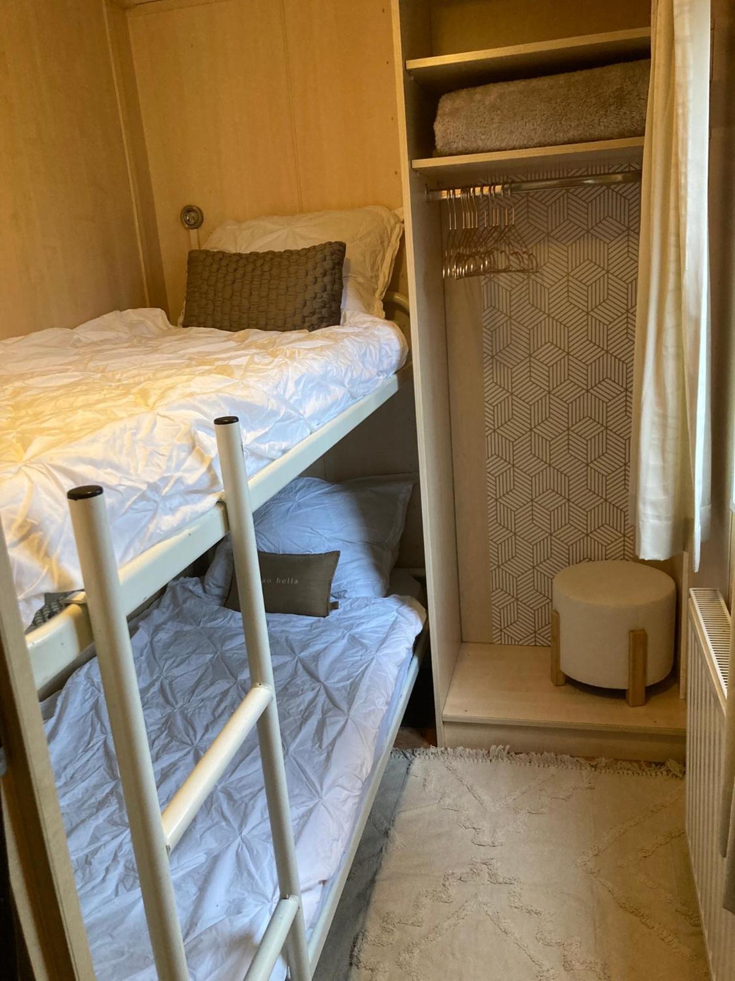 Chalet 6 Persoons Op De Veluwe Bij Binnen En Buiten Zwembad