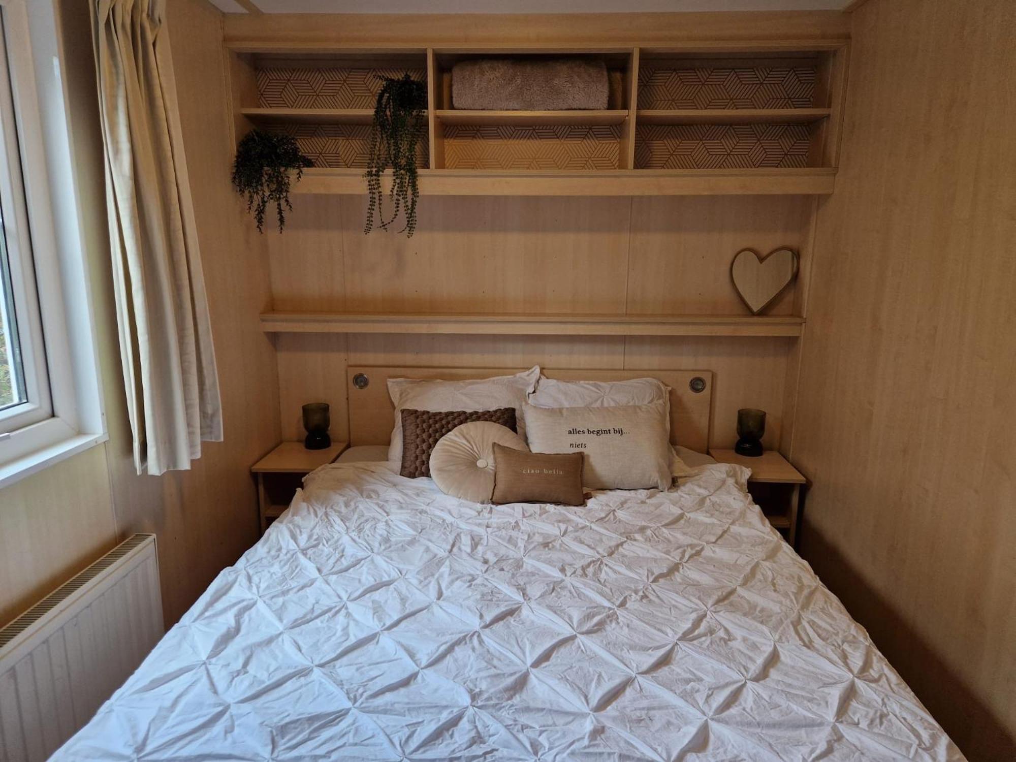 Chalet 6 Persoons Op De Veluwe Bij Binnen En Buiten Zwembad